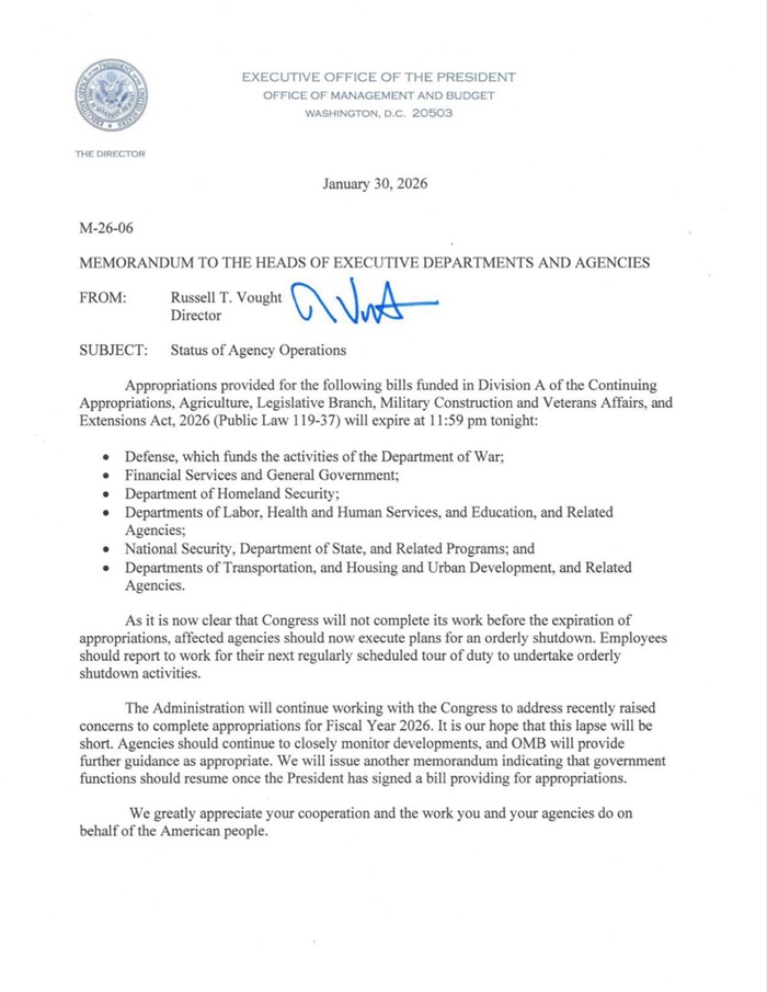 Ch&iacute;nh phủ Hoa Kỳ ch&iacute;nh thức đ&oacute;ng cửa trở lại