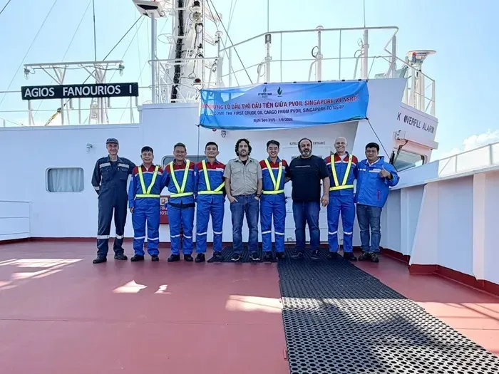 Gần 2 triệu th&ugrave;ng dầu Iraq cập cảng Việt Nam giữa biến động tại eo biển Hormuz 