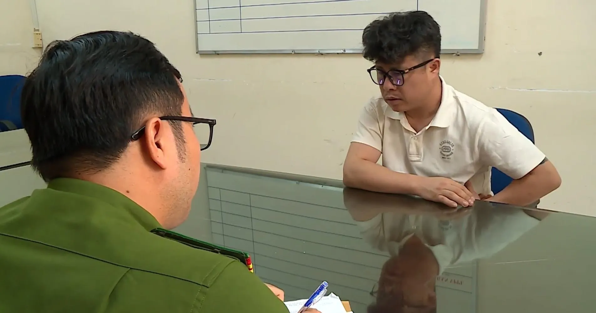 Việt Nam bắt giữ đối tượng Trung Quốc giam giữ trái phép 3 công dân Hàn Quốc Việt Nam bắt giữ đối tượng Trung Quốc giam giữ trái phép 3 công dân Hàn Quốc