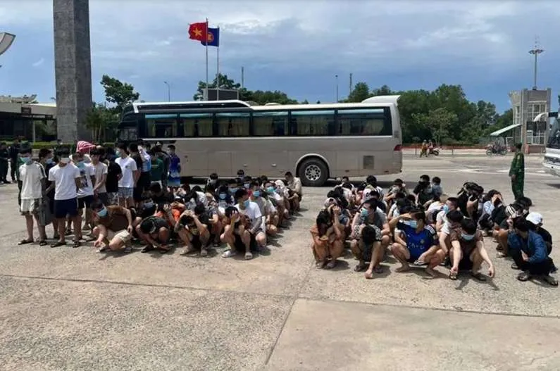 Campuchia bàn giao 85 công dân liên quan đến lừa đảo trực tuyến cho Việt Nam Campuchia bàn giao 85 công dân liên quan đến lừa đảo trực tuyến cho Việt Nam