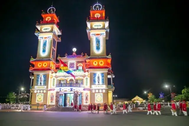 Đại lễ Rằm tháng Tám tại Tây Ninh: Nghi lễ linh thiêng, văn hóa Cao Đài