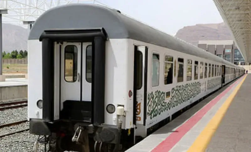Hoa Kỳ mở rộng trừng phạt Iran, nhắm vào ngành ô tô và đường sắt