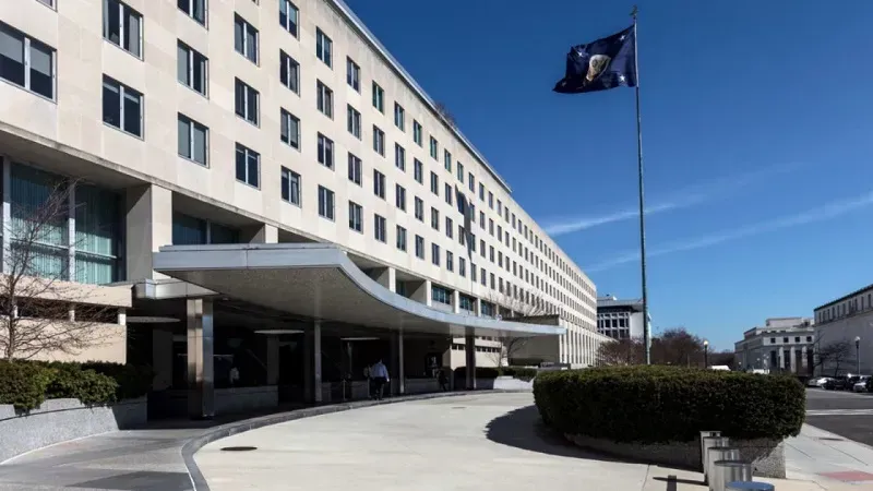 Ch&iacute;nh quyền Trump đột ngột c&aacute;ch chức h&agrave;ng chục nh&agrave; ngoại giao ở nước ngo&agrave;i?