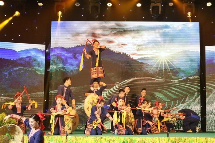 Rực rỡ sắc màu tại tuần du lịch văn hóa Tây Bắc năm 2023 Rực rỡ sắc màu tại tuần du lịch văn hóa Tây Bắc năm 2023
