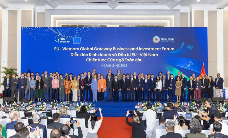 EU đầu tư cho giao th&ocirc;ng bền vững v&agrave; năng lượng sạch của Việt Nam