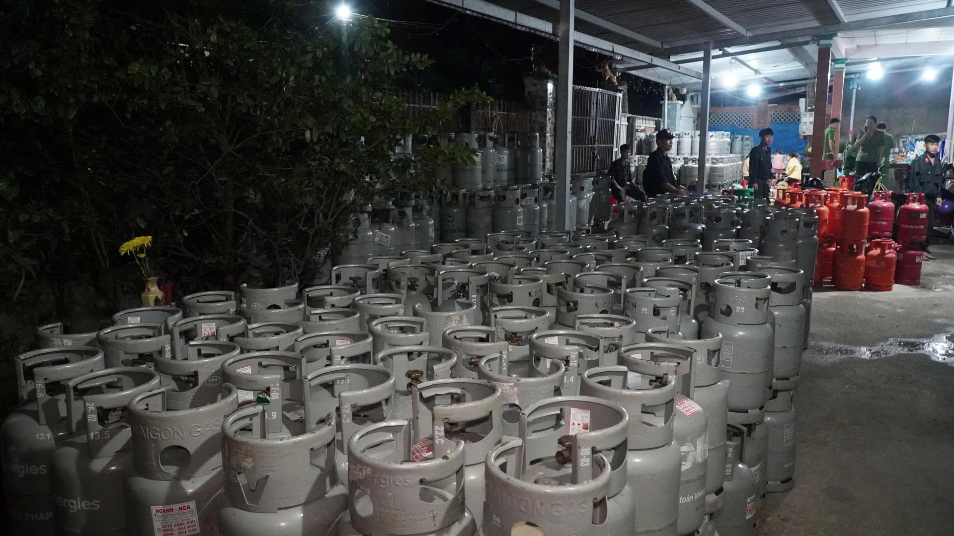 T&acirc;y Ninh bắt giữ nh&oacute;m bu&ocirc;n b&aacute;n gas &ldquo;giả&rdquo; quy m&ocirc; lớn