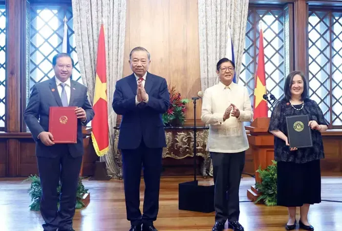 Việt Nam - Philippines nâng cấp quan hệ lên Đối tác chiến lược tăng cường 