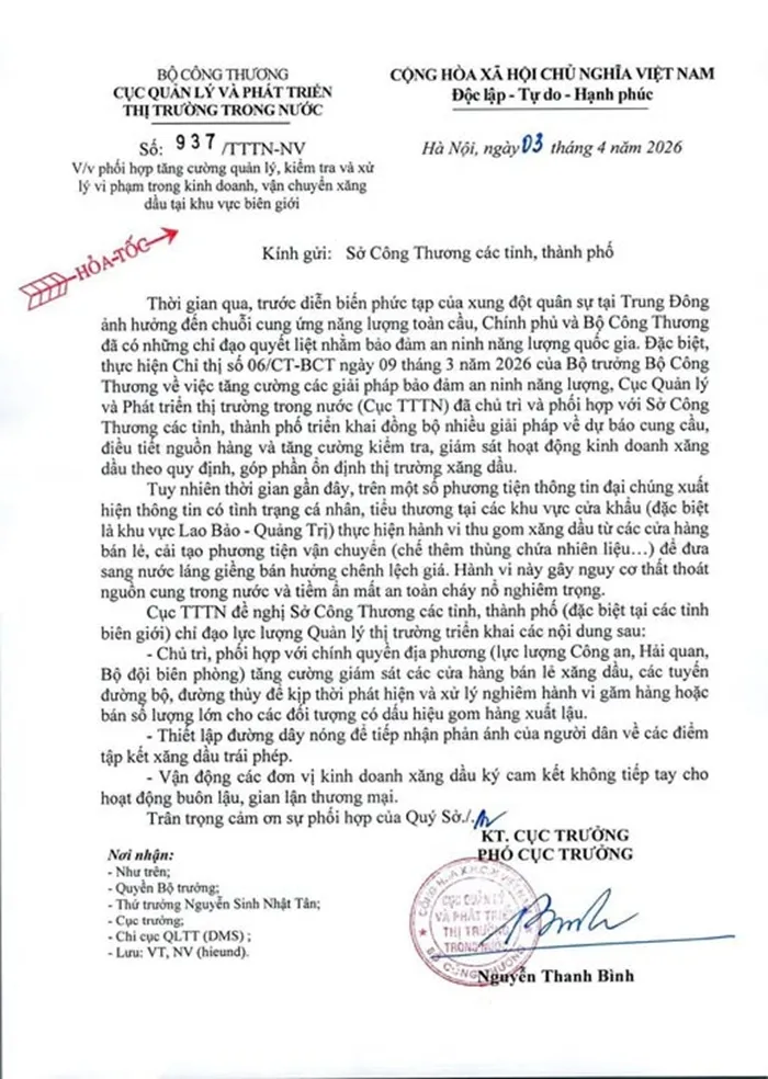 viet-nam-hoa-toc-ngan-chan-xuat-lau-xang-dau-sang-bien-gioi-1.webp Việt Nam hỏa tốc ngăn chặn xuất lậu xăng dầu sang biên giới
