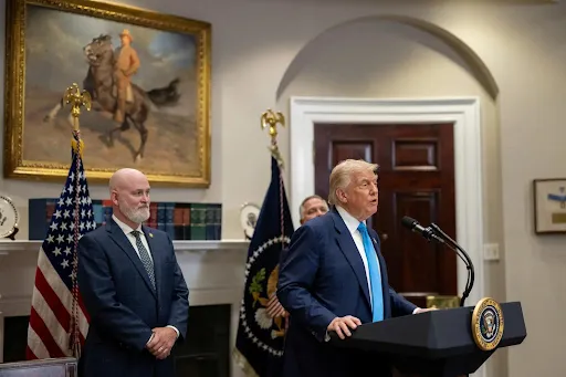 Trump đe dọa áp thêm thuế với Ấn Độ vì mua dầu Nga