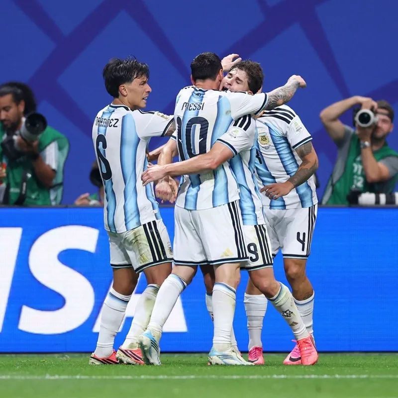 Li&ecirc;n đo&agrave;n b&oacute;ng đ&aacute; Argentina bị FBI điều tra giữa m&ugrave;a World Cup