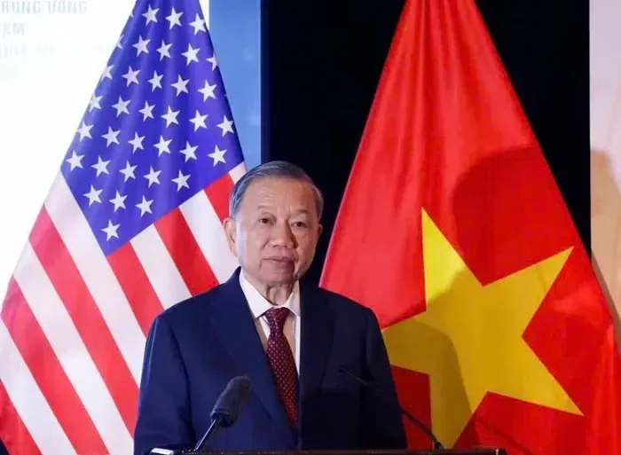 Tổng B&iacute; thư, Chủ tịch nước T&ocirc; L&acirc;m tiếp quyền Bộ trưởng Hải qu&acirc;n Hoa Kỳ H&ugrave;ng Cao