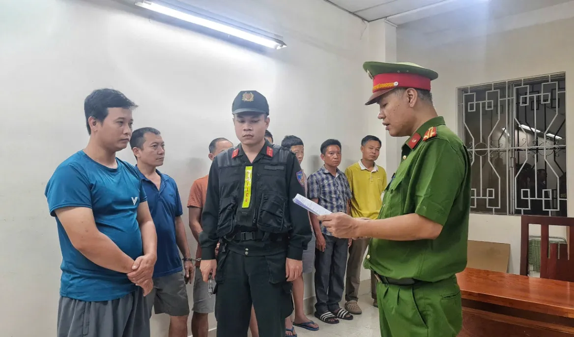 TP. HCM triệt ph&aacute; đường d&acirc;y mua b&aacute;n vũ kh&iacute; qu&acirc;n dụng quy m&ocirc; lớn 