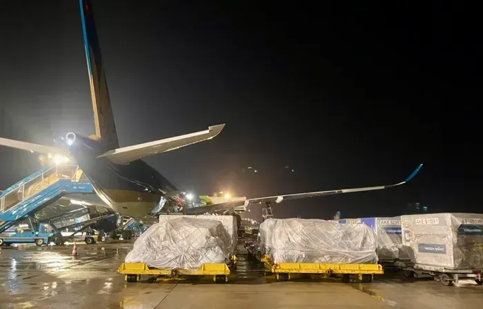 Việt Nam cử 124 c&aacute;n bộ, chiến sĩ l&ecirc;n đường cứu trợ Venezuela 