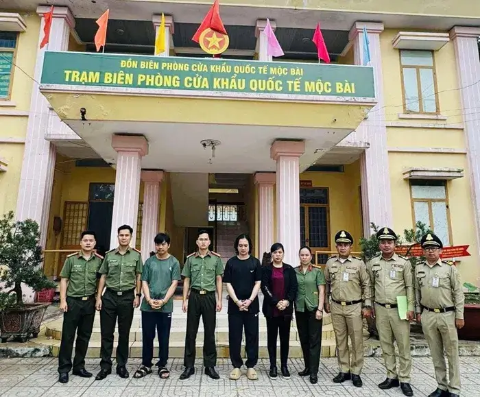 Việt Nam: Bắt giữ đối tượng cầm đầu đưa 1.000 người đi Hàn Quốc trái phép