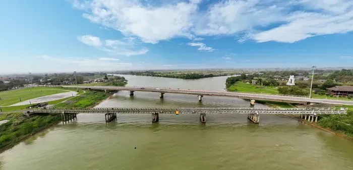 Cầu Hiền Lương khoác diện mạo mới, mở cửa miễn phí đón khách dịp Tết Cầu Hiền Lương khoác diện mạo mới, mở cửa miễn phí đón khách dịp Tết