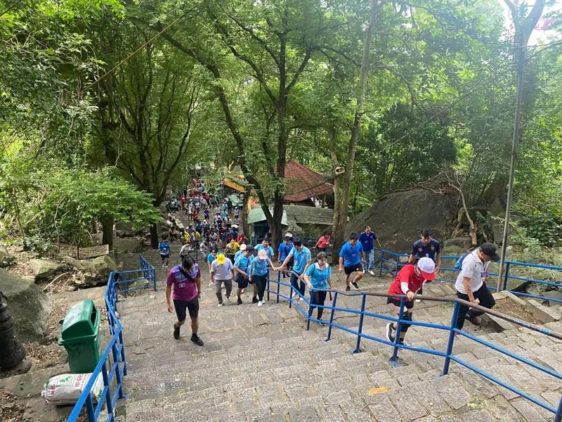 hoat-dong-leo-nui-ba-den-se-duoc-noi-lai-vao-ngay-12-12-2_11zon.webp Hoạt động leo núi Bà Đen sẽ được nối lại vào ngày 12/12