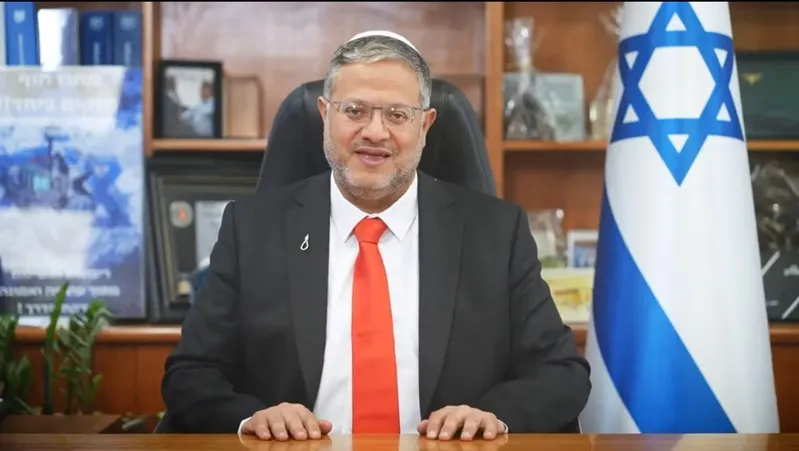 Bộ trưởng Israel g&acirc;y phẫn nộ v&igrave; video hạ nhục c&aacute;c nh&agrave; hoạt động Gaza 