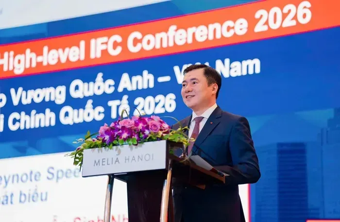 Việt Nam - Vương quốc Anh tăng cường hợp t&aacute;c ph&aacute;t triển thị trường t&agrave;i ch&iacute;nh