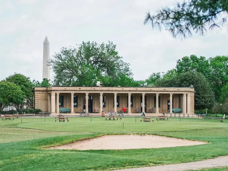 Chính quyền ông Trump phải giải trình kế hoạch cải tạo sân golf ở Washington