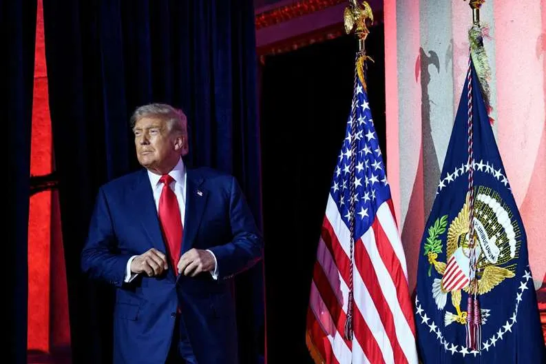 Ông Trump bỏ miễn thuế hàng nhập khẩu giá trị thấp, áp thêm thuế 40% với hàng hóa Brazil Ông Trump bỏ miễn thuế hàng nhập khẩu giá trị thấp, áp thêm thuế 40% với hàng hóa Brazil