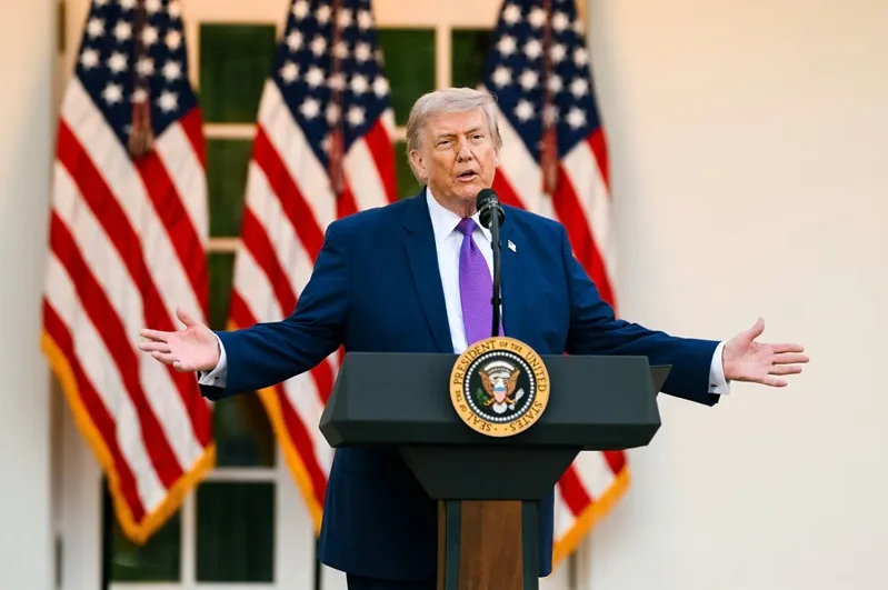 Ông Trump tuyên bố tạm dừng kế hoạch tấn công Iran Ông Trump tuyên bố tạm dừng kế hoạch tấn công Iran