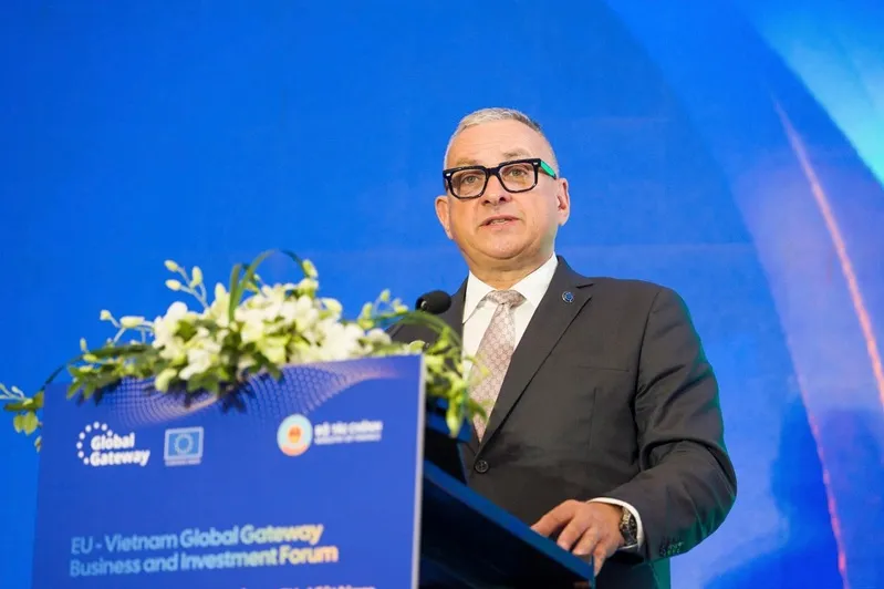 EU đầu tư cho giao th&ocirc;ng bền vững v&agrave; năng lượng sạch của Việt Nam