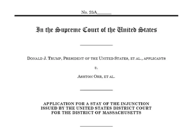 Trump yêu cầu SCOTUS cấm người chuyển giới “khai man” giới tính trên hộ chiếu
