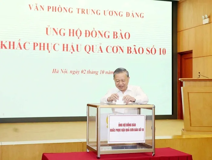 Việt Nam: Văn phòng Trung ương Đảng quyên góp khắc phục hậu quả bão Bualoi