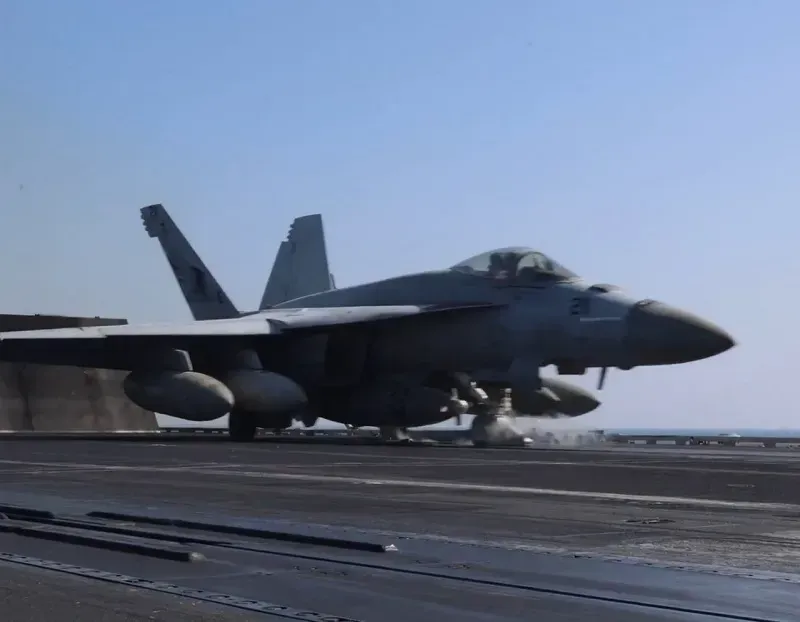 Hoa Kỳ tuyên bố đã tấn công hơn 8.000 mục tiêu tại Iran Hoa Kỳ tuyên bố đã tấn công hơn 8.000 mục tiêu tại Iran