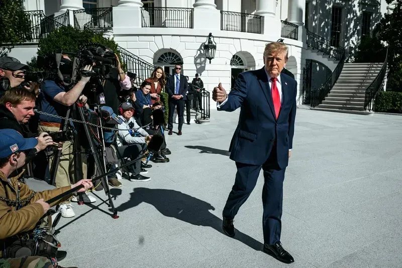 Ông Trump tiếp tục chỉ trích Fox News vì “ưu ái” đối thủ