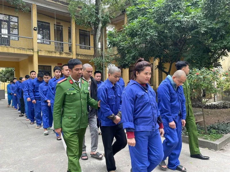 triet-xoa-duong-day-lua-dao-danh-bac-truc-tuyen-9300-ty-dong-1_11zon.webp Triệt xóa đường dây lừa đảo, đánh bạc trực tuyến 9.300 tỷ đồng