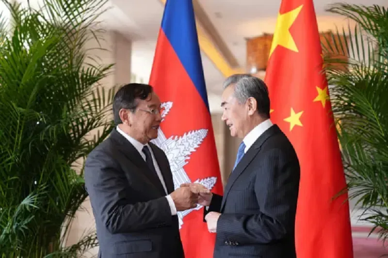 Trung Quốc viện trợ 2,8 triệu USD cho Campuchia sau xung đột Th&aacute;i Lan