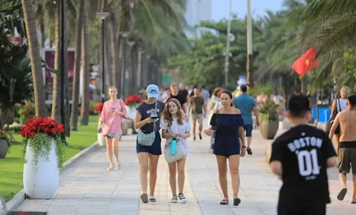 Th&aacute;i Lan lập &ldquo;ph&ograve;ng t&aacute;c chiến&rdquo; cạnh tranh du lịch với Việt Nam?