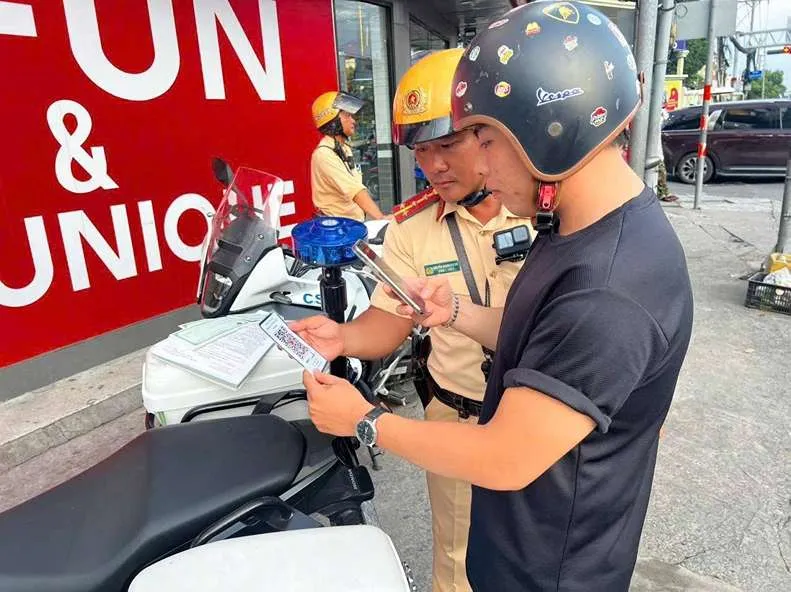 Việt Nam: TP. HCM triển khai hình thức đóng phạt giao thông bằng mã QR code Việt Nam: TP. HCM triển khai hình thức đóng phạt giao thông bằng mã QR code