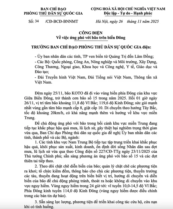 bao-so-15-koto-tiep-tuc-manh-len-va-tang-toc-trong-24-gio-toi-3_11zon.webp Bão số 15 (Koto) tiếp tục mạnh lên và tăng tốc trong 24 giờ tới