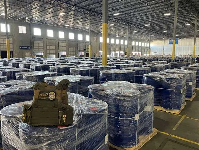 Hoa Kỳ thu giữ 300.000 kg tiền chất ma túy đá có nguồn gốc Trung Quốc 