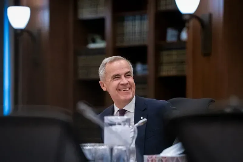 Canada hỗ trợ ngành thép và gỗ trước tác động thuế quan Hoa Kỳ