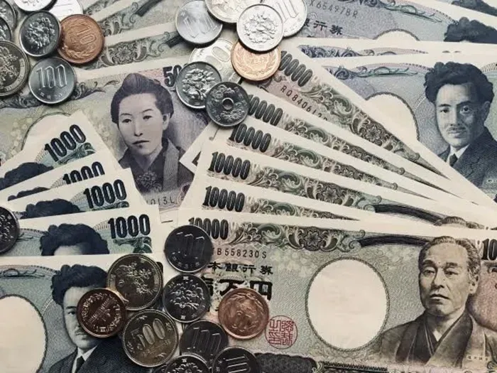 Ngân hàng Nhật Bản tăng lãi suất, đồng yên vẫn rơi xuống 157 yên/USD