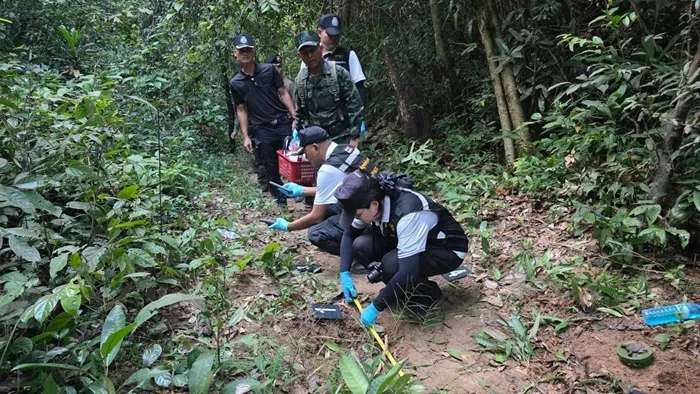 Thái Lan đình chỉ thoả thuận hoà bình với Campuchia