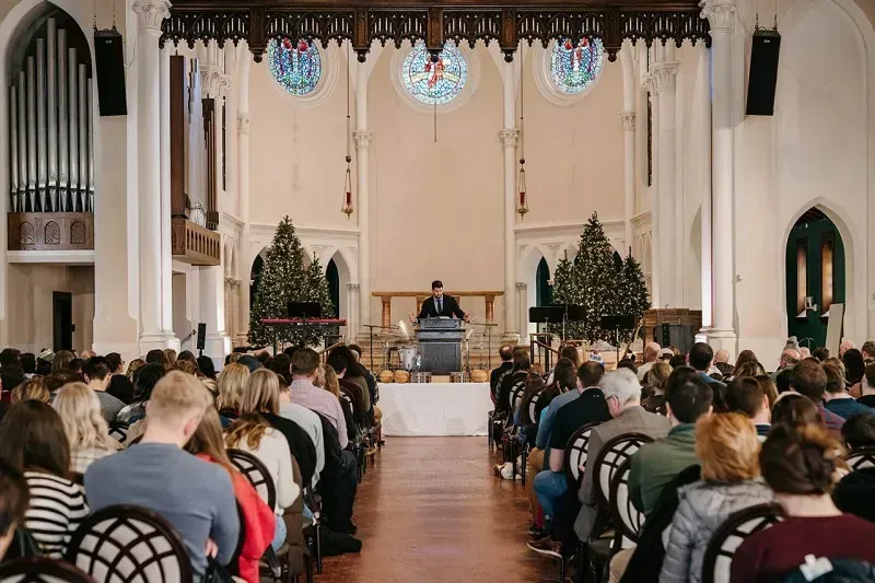 Biểu tình phản đối ICE tại nhà thờ ở Minnesota, thêm 30 người bị buộc tội Biểu tình phản đối ICE tại nhà thờ ở Minnesota, thêm 30 người bị buộc tội