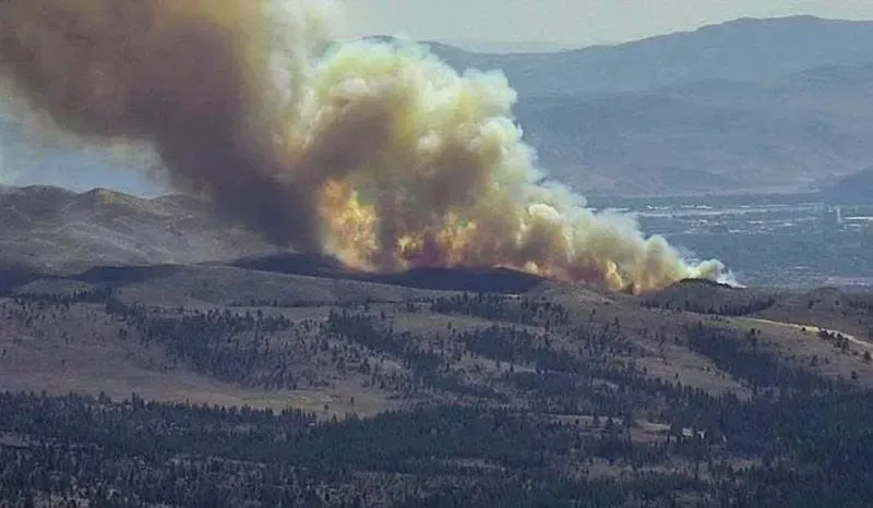 Nevada: Hàng chục nghìn người phải sơ tán vì cháy rừng đe dọa thành phố Reno