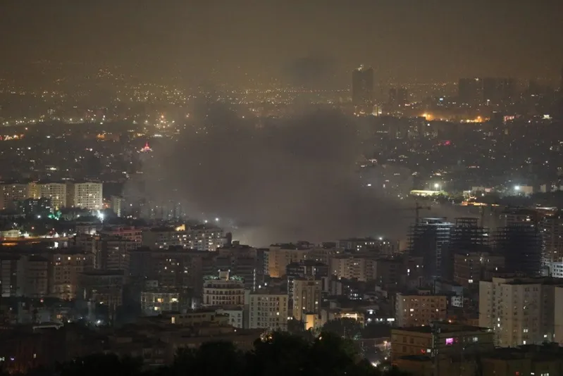 Israel và Iran tuyên bố dừng giao tranh sau đợt tập kích nhau dữ dội Israel và Iran tuyên bố dừng giao tranh sau đợt tập kích nhau dữ dội