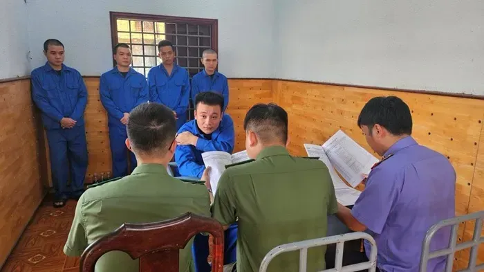Triệt phá 2 đường dây rửa tiền tiếp tay lừa đảo xuyên quốc gia