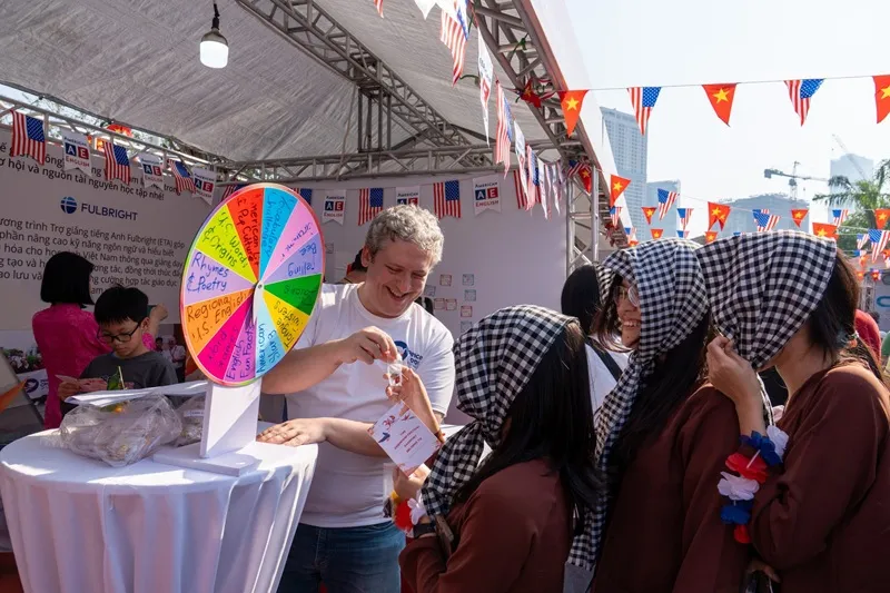 Sôi nổi Lễ hội hữu nghị Hoa Kỳ - Việt Nam 2025