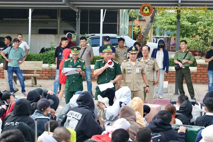 Campuchia trục xuất 776 c&ocirc;ng d&acirc;n Việt Nam li&ecirc;n quan lừa đảo trực tuyến