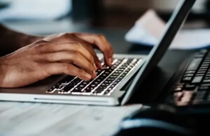 Anh phối hợp Microsoft x&acirc;y dựng hệ thống ph&aacute;t hiện nội dung Deepfake