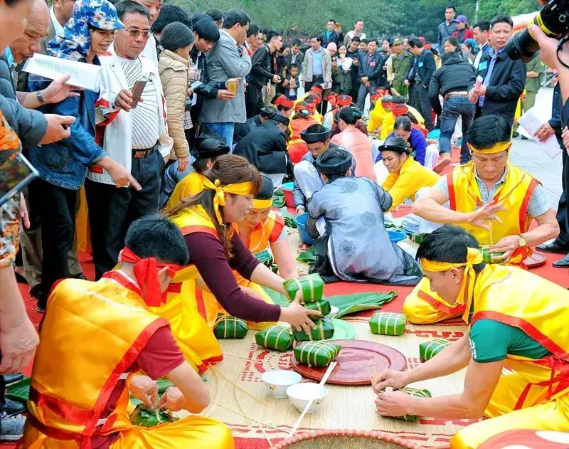 Linh thiêng Lễ cáo yết mở đầu Lễ hội mùa thu Côn Sơn - Kiếp Bạc 2025