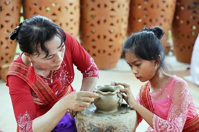 Gốm Chăm: Hồn đất, tinh hoa và di sản cần được gìn giữ