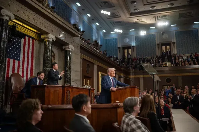 Trump khiến dư luận dậy sóng khi loại người nhập cư trái phép khỏi điều tra dân số