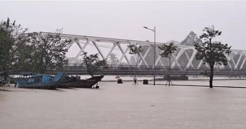 Việt Nam: Huế sơ tán 265 hộ dân do ảnh hưởng mưa bão Việt Nam: Huế sơ tán 265 hộ dân do ảnh hưởng mưa bão